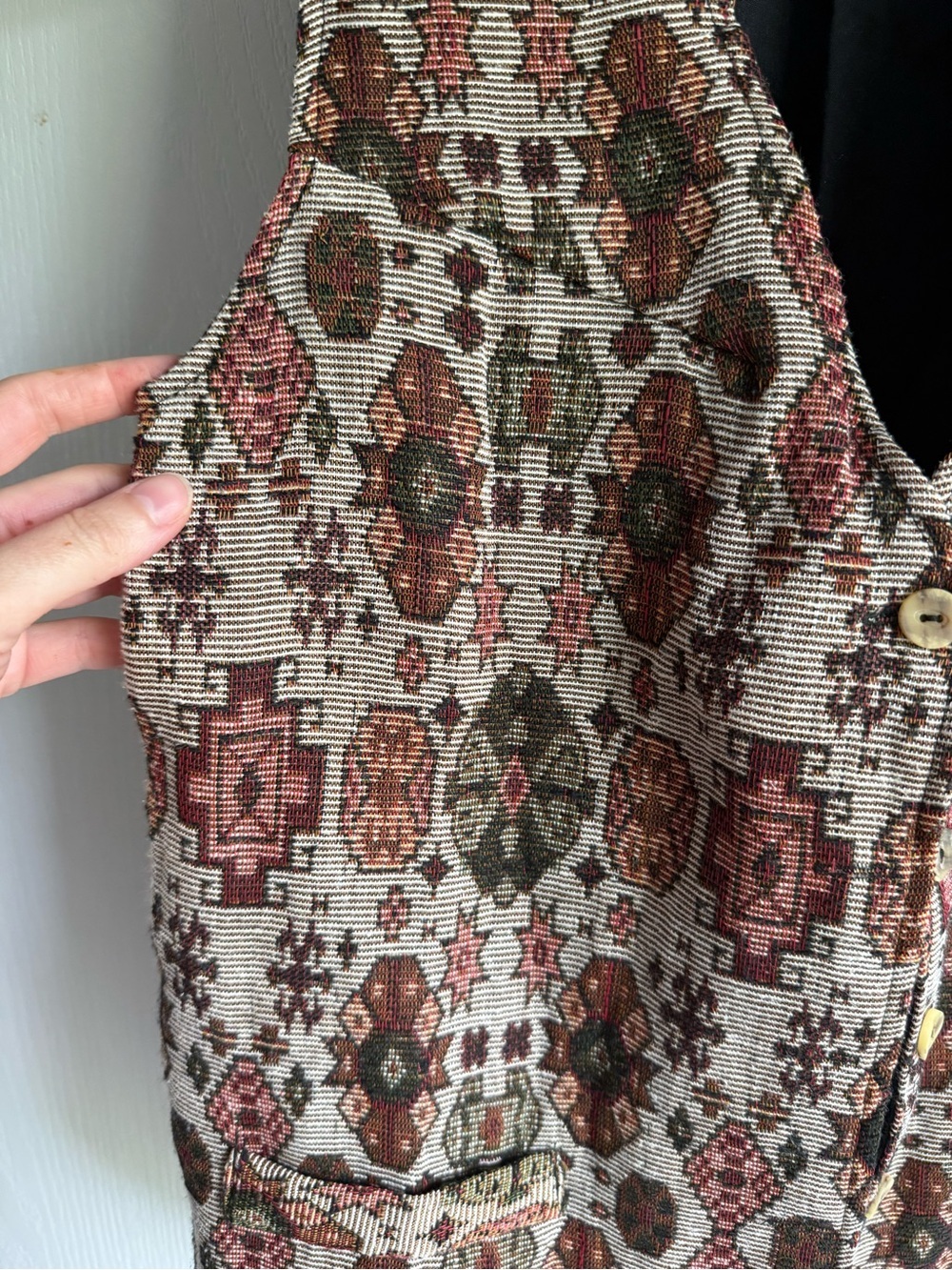 Boho Vintage Tapestry Patterned Vest in Earth Tones - Picture 4 of 10